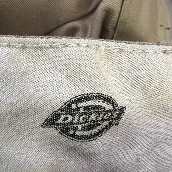 Dickies Men's Relaxed Straight Cargo Pants Size 42x34 in Tan - Picture 3 of 6